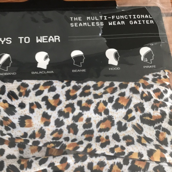 NWT Hurley Multi-Functional Gaiter (mask) - Picture 3 of 3